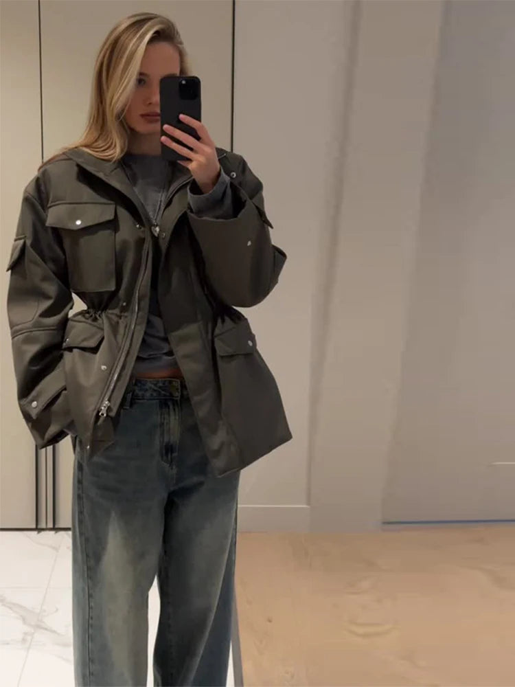 Veste Femme Col Montant Zippée – Multi-Poches